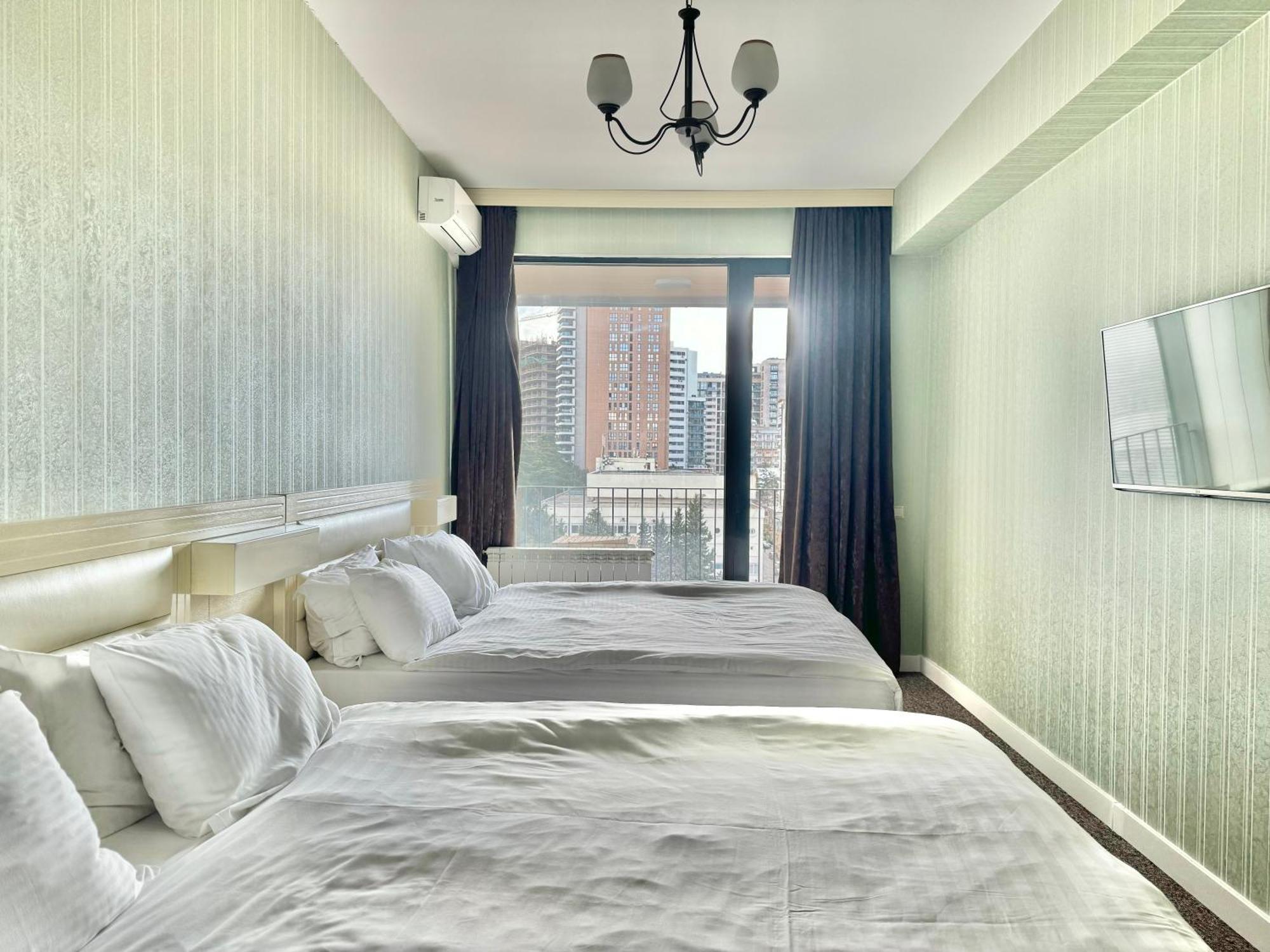 Full Comfort Apartment At Chavchavadze Тбілісі Екстер'єр фото