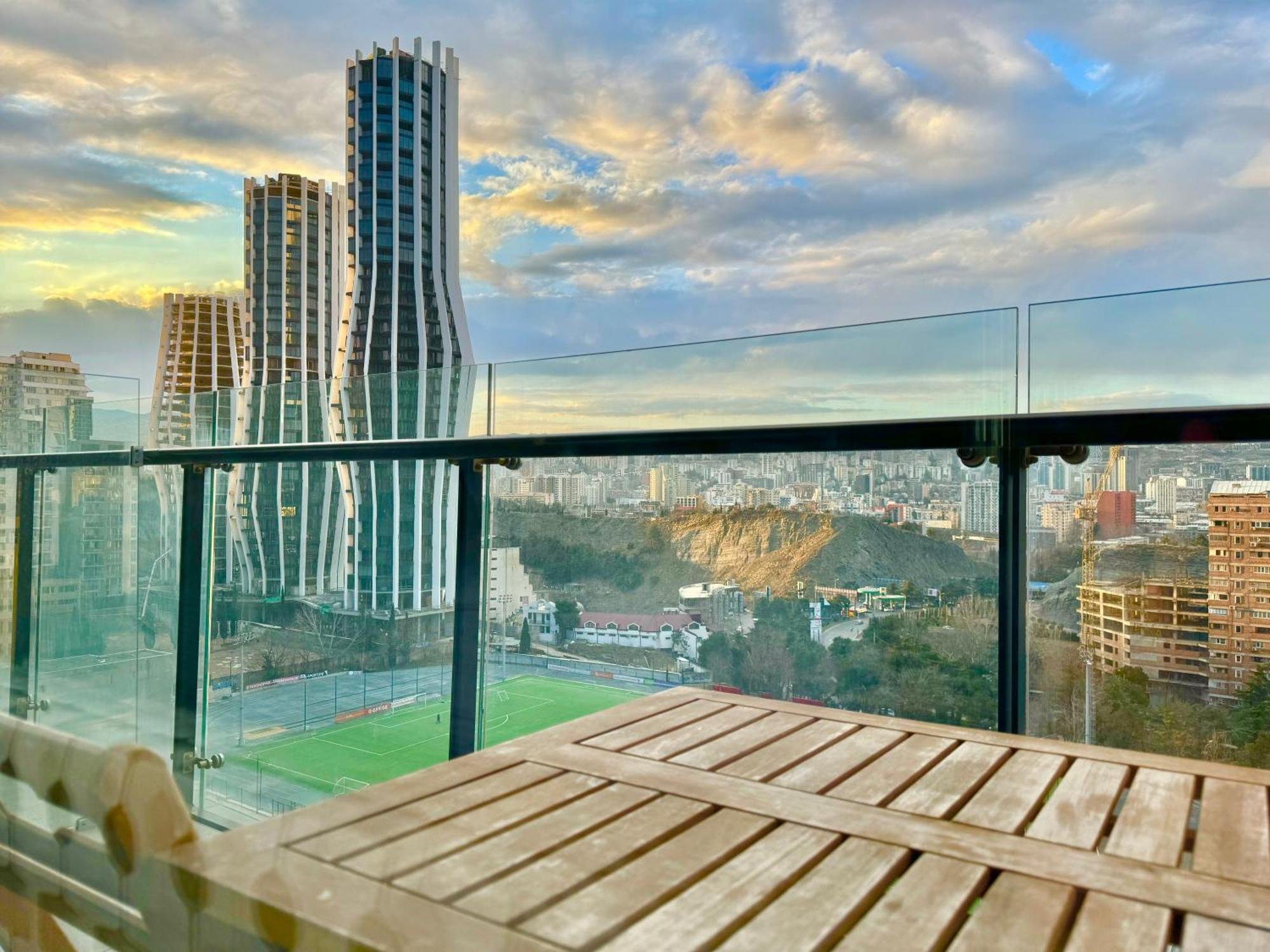 Full Comfort Apartment At Chavchavadze Тбілісі Екстер'єр фото