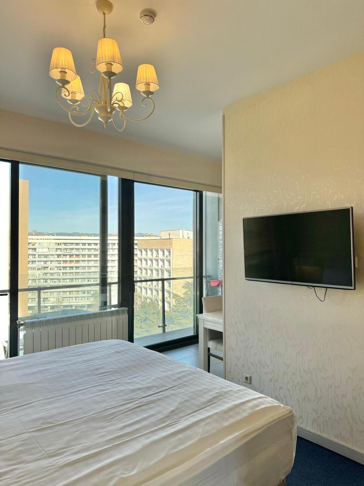 Full Comfort Apartment At Chavchavadze Тбілісі Екстер'єр фото